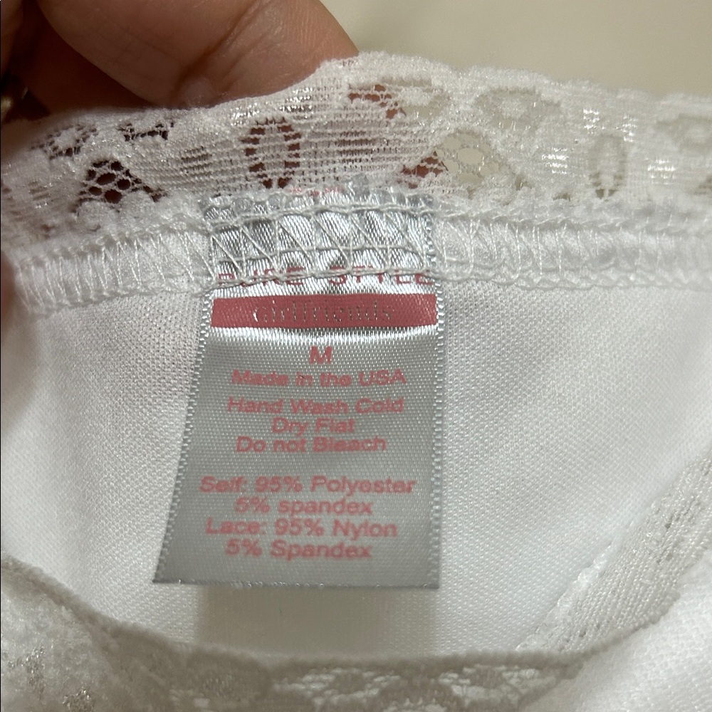 Pure Style Lace Crop Top White Semi-Sheer Gorgeous Rose Floral Lace Overlay M - Picture 2 of 10